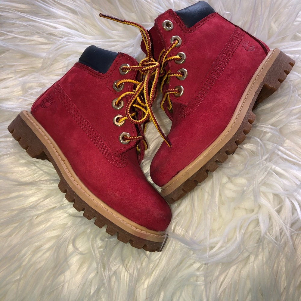 Red Timberlands - Picture 4 of 9